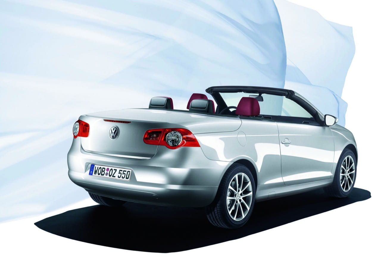 Ремонт eos. Фольксваген ЭОС кабриолет. VW EOS 2009. Volkswagen EOS Cabrio багажник. VW EOS R-line.