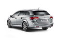 toyota-avensis-facelift-2012-700-3