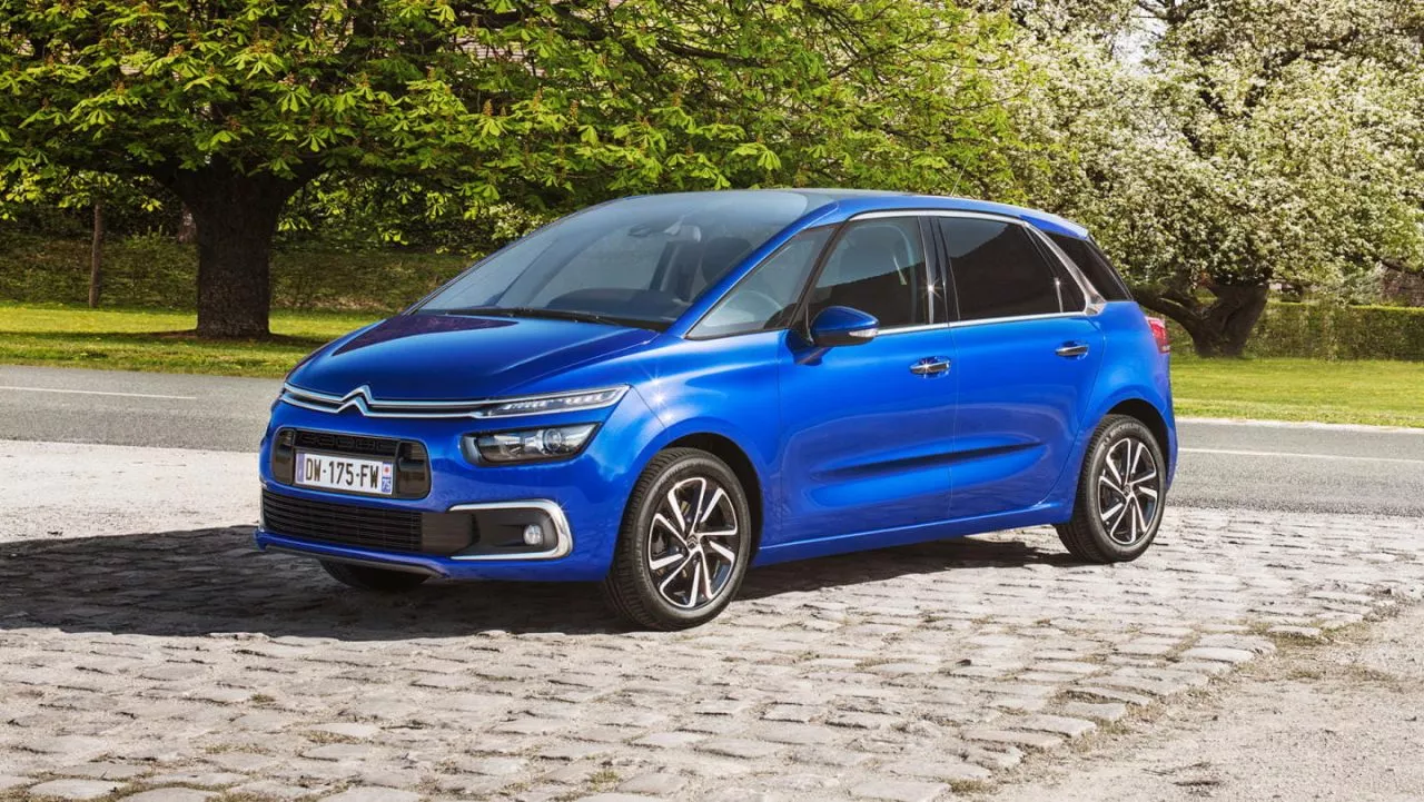 Vista delantera y lateral del Citroën C4 SpaceTourer en color azul.