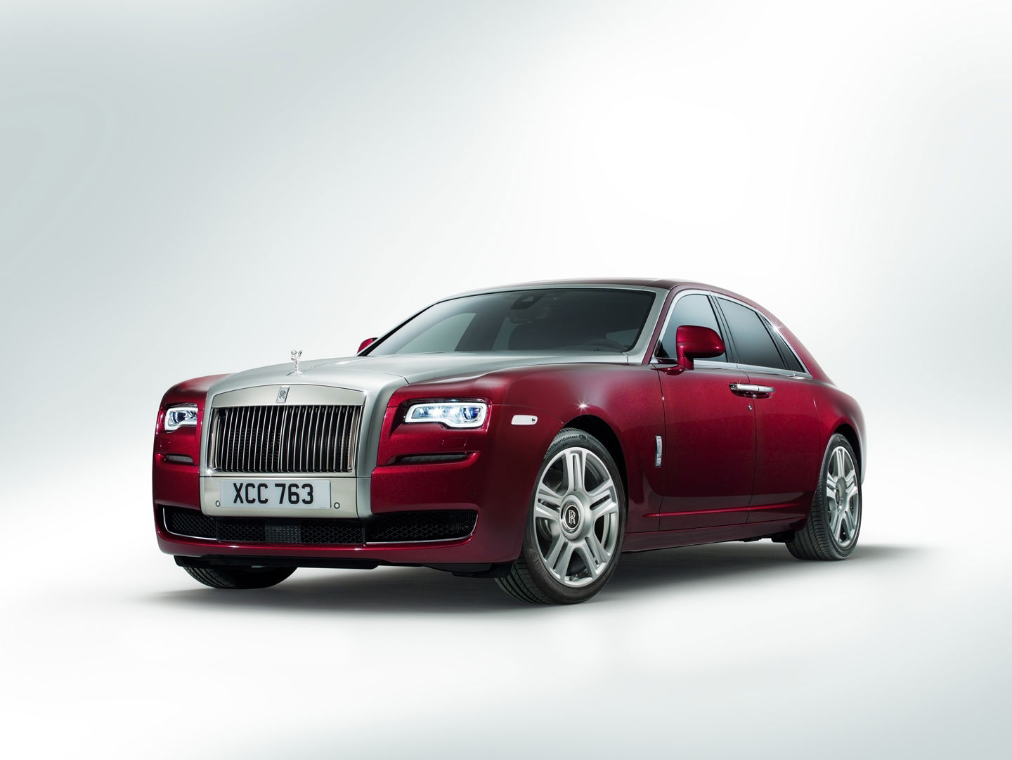 rolls_royce_ghost_ficha_0418_001.jpg