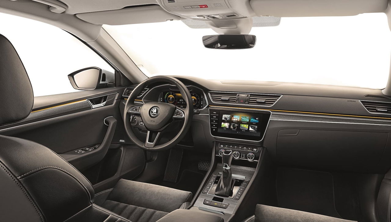 Skoda Superb 2020 Interior 2