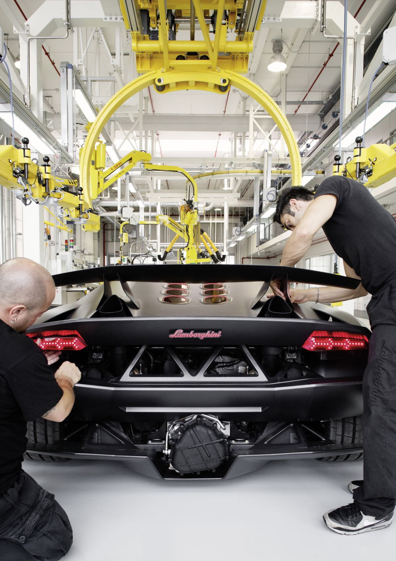 Lamborghini comienza la producción del Sesto Elemento | Diariomotor