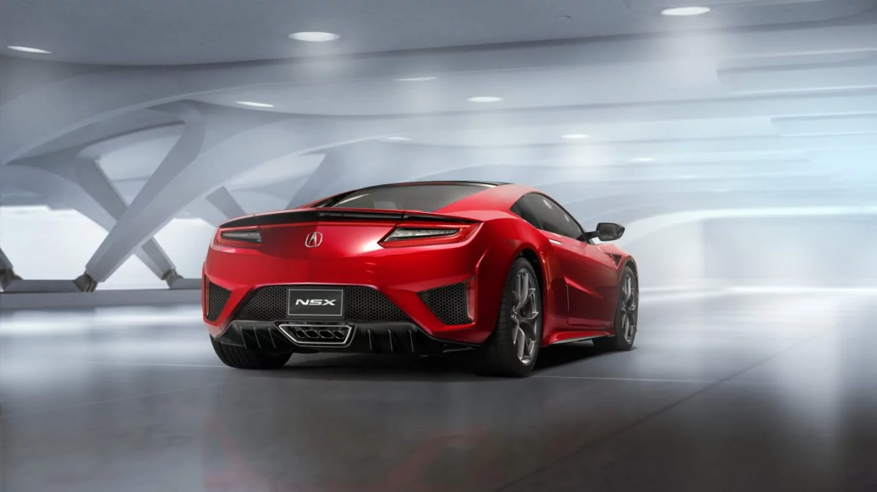 Vista trasera y lateral que muestra el diseño icónico del NSX.