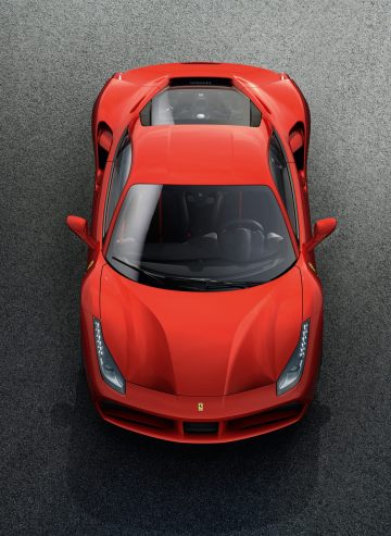 Vista superior del Ferrari 488 mostrando su icónico diseño y líneas aerodinámicas.