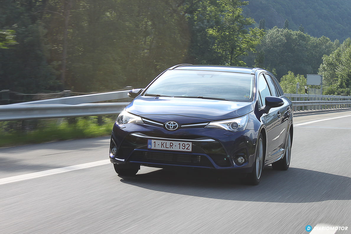 Toyota Avensis 2015