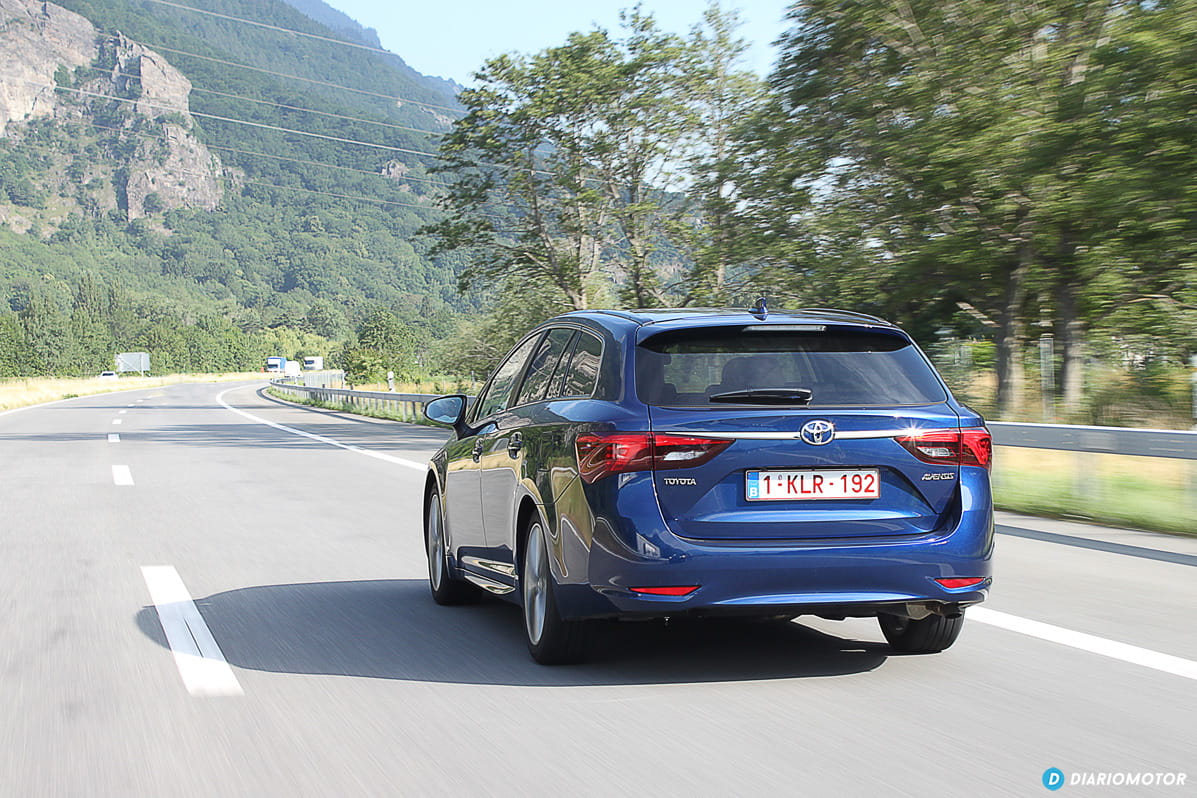 Toyota Avensis 2015