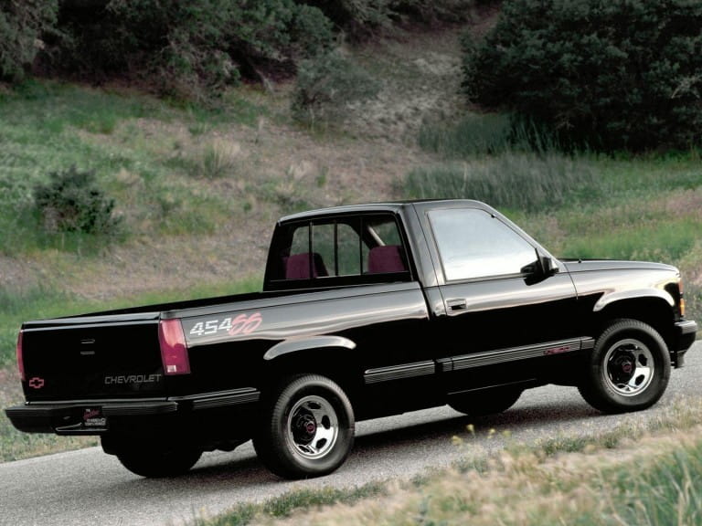 45+ Ford Pick Up 1990 Americana Background