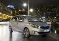 kia-CARENS-102