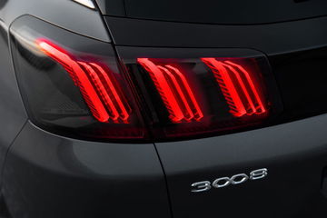 Peugeot 3008 2021 Exterior 09