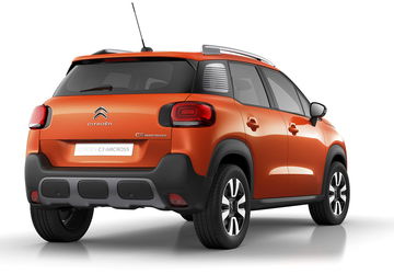 Vista trasera y lateral del Citroën C3 Aircross destacando su diseño moderno.