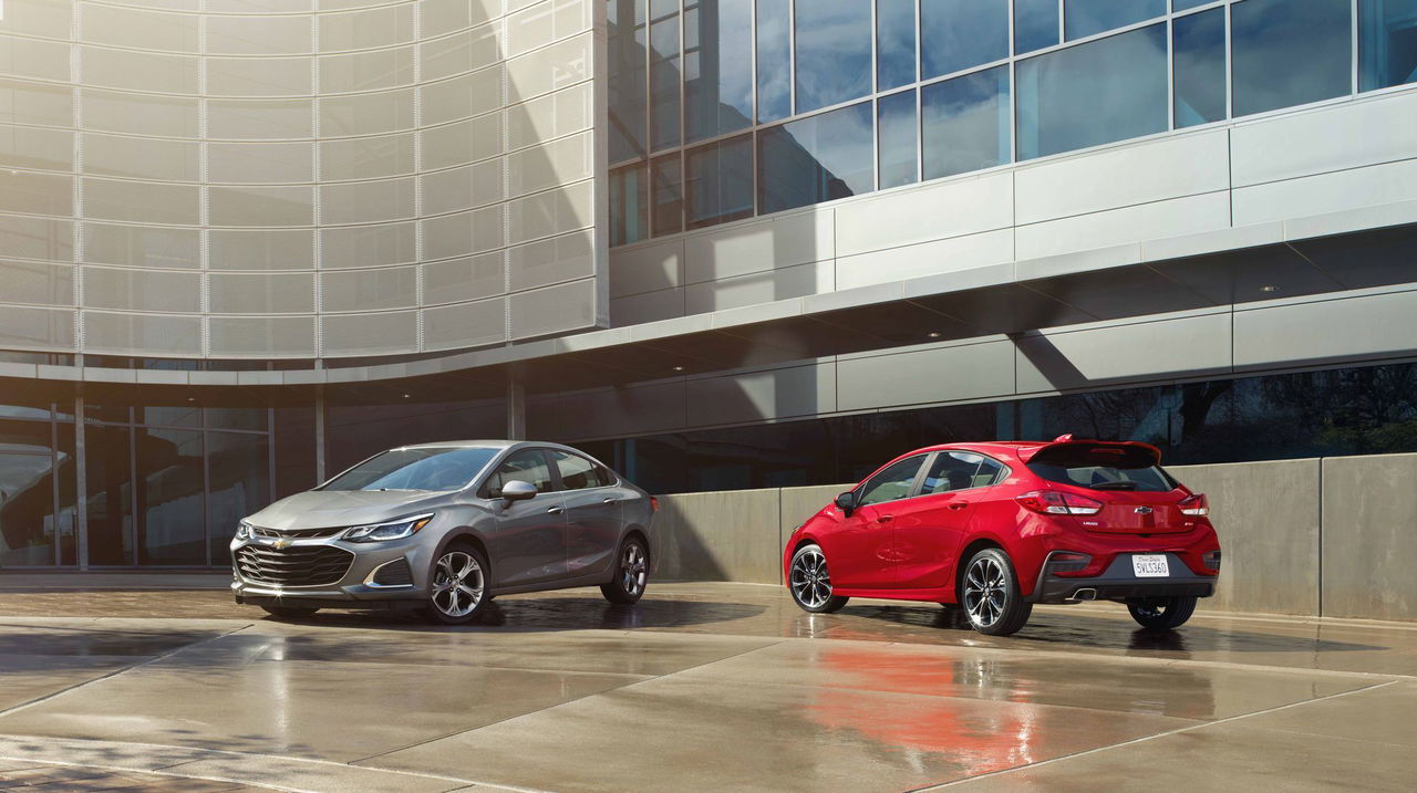 2019 Cruze Sedan Premier And 2019 Cruze Hatch Rs Position Cruze