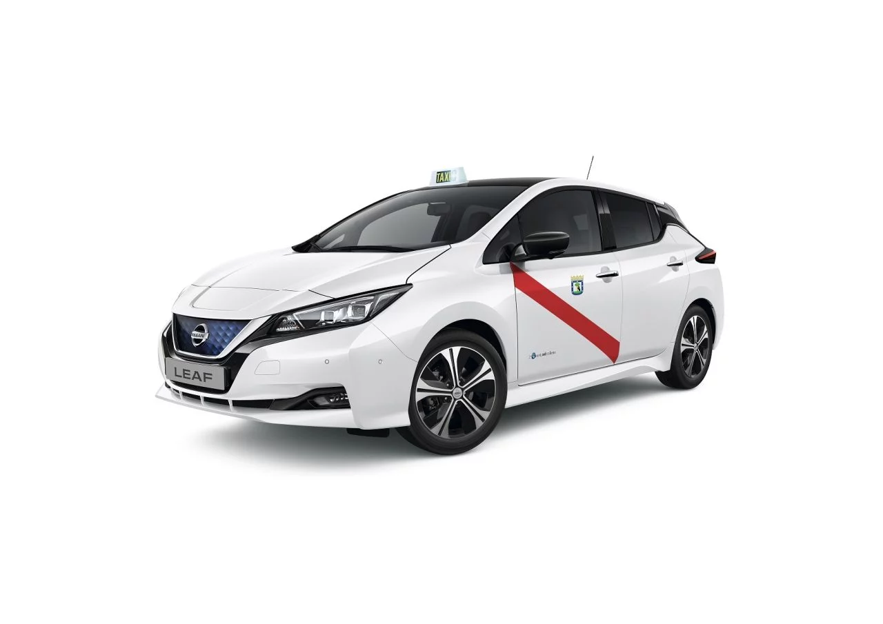 426211185 Nissan Leaf Taxi De Madrid