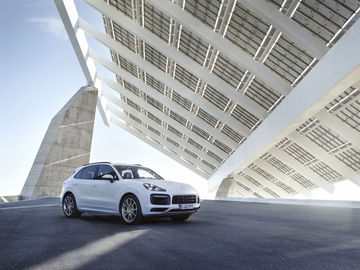 Porsche Cayenne E Hybrid 2018 1