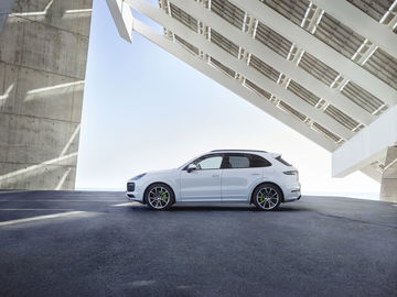 Porsche Cayenne E Hybrid 2018 3