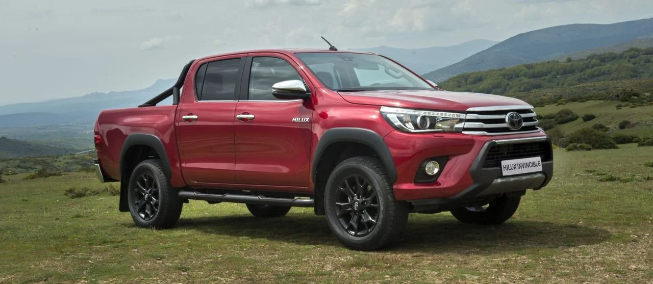 Toyota Hilux Invincible P