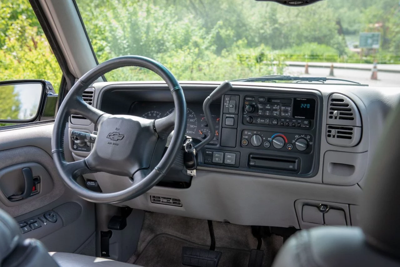 Chevrolet Tahoe Sleeper5