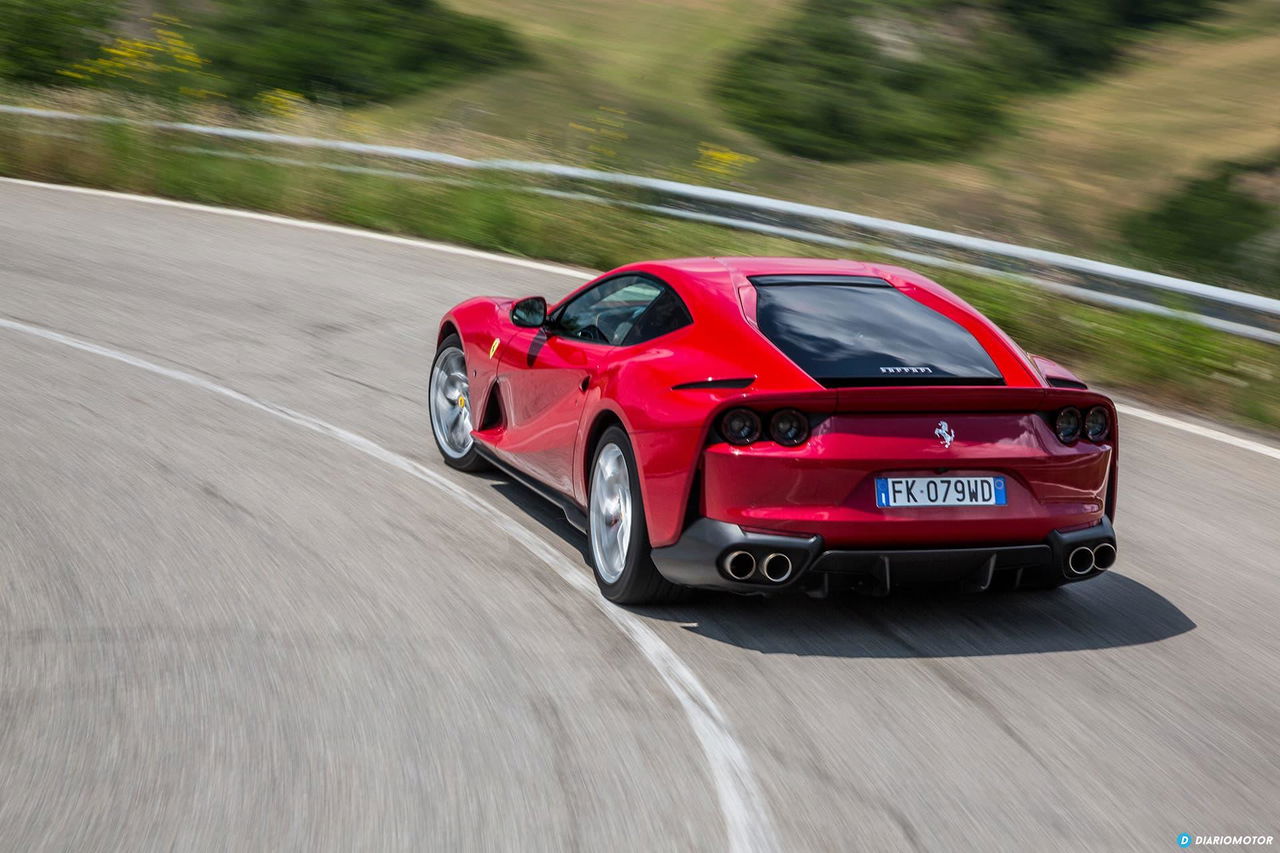 Ferrari 812 Superfast Exterior 00005