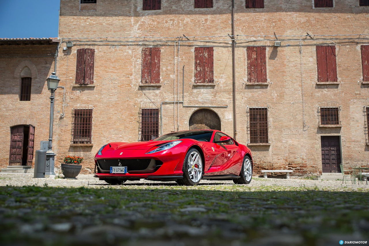 Ferrari 812 Superfast Exterior 00023