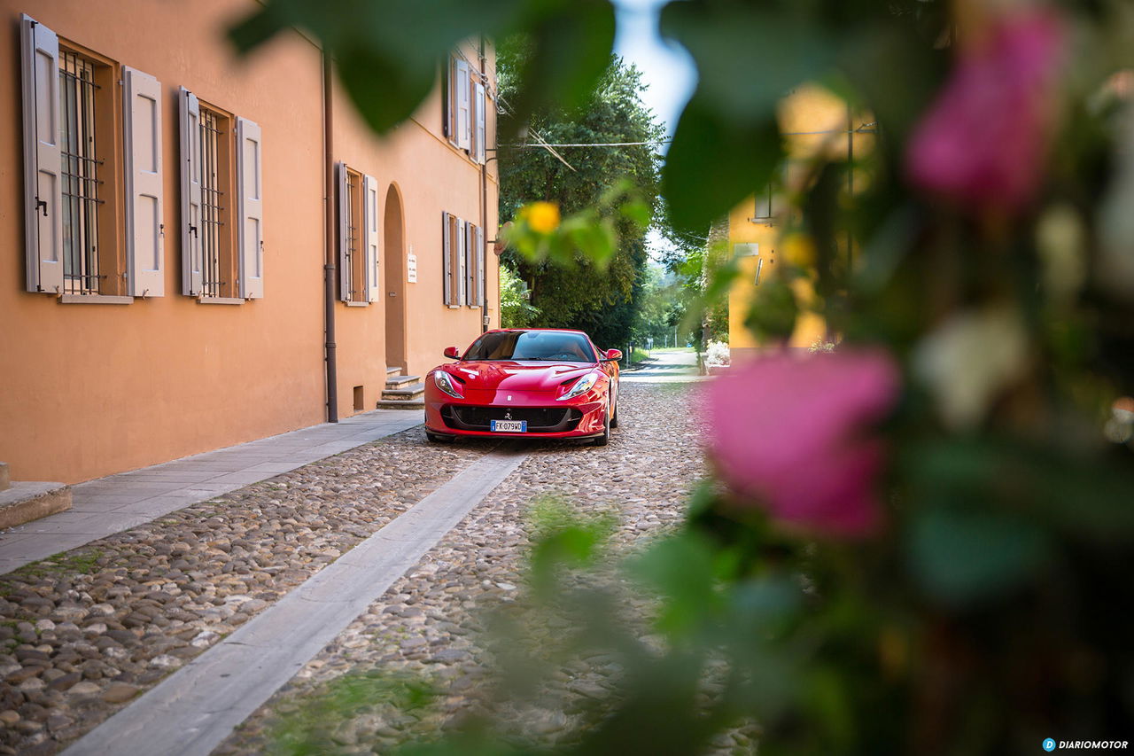 Ferrari 812 Superfast Exterior 00029