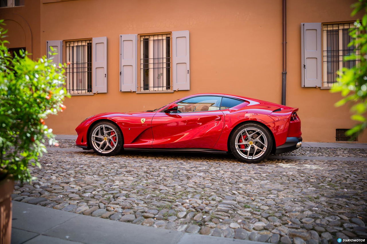 Ferrari 812 Superfast Exterior 00040