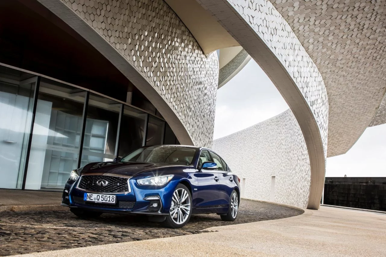 Infiniti Q50 Hibrido 12