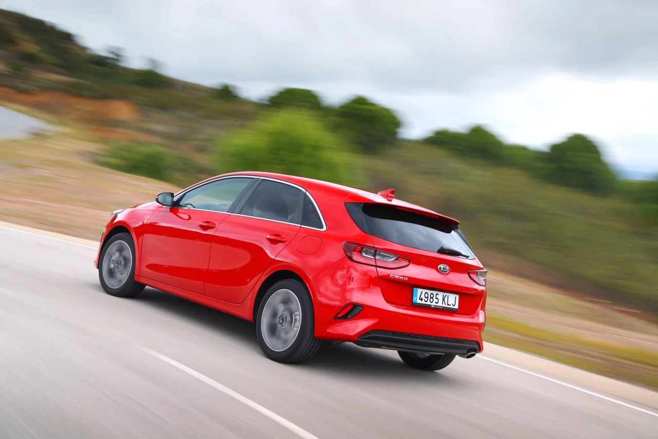 Kia Ceed 1 4 T Gdi 7 Dct Transmission 140hp Track Red 16