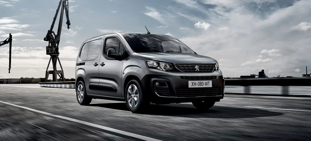 Peugeot Partner 2018 01