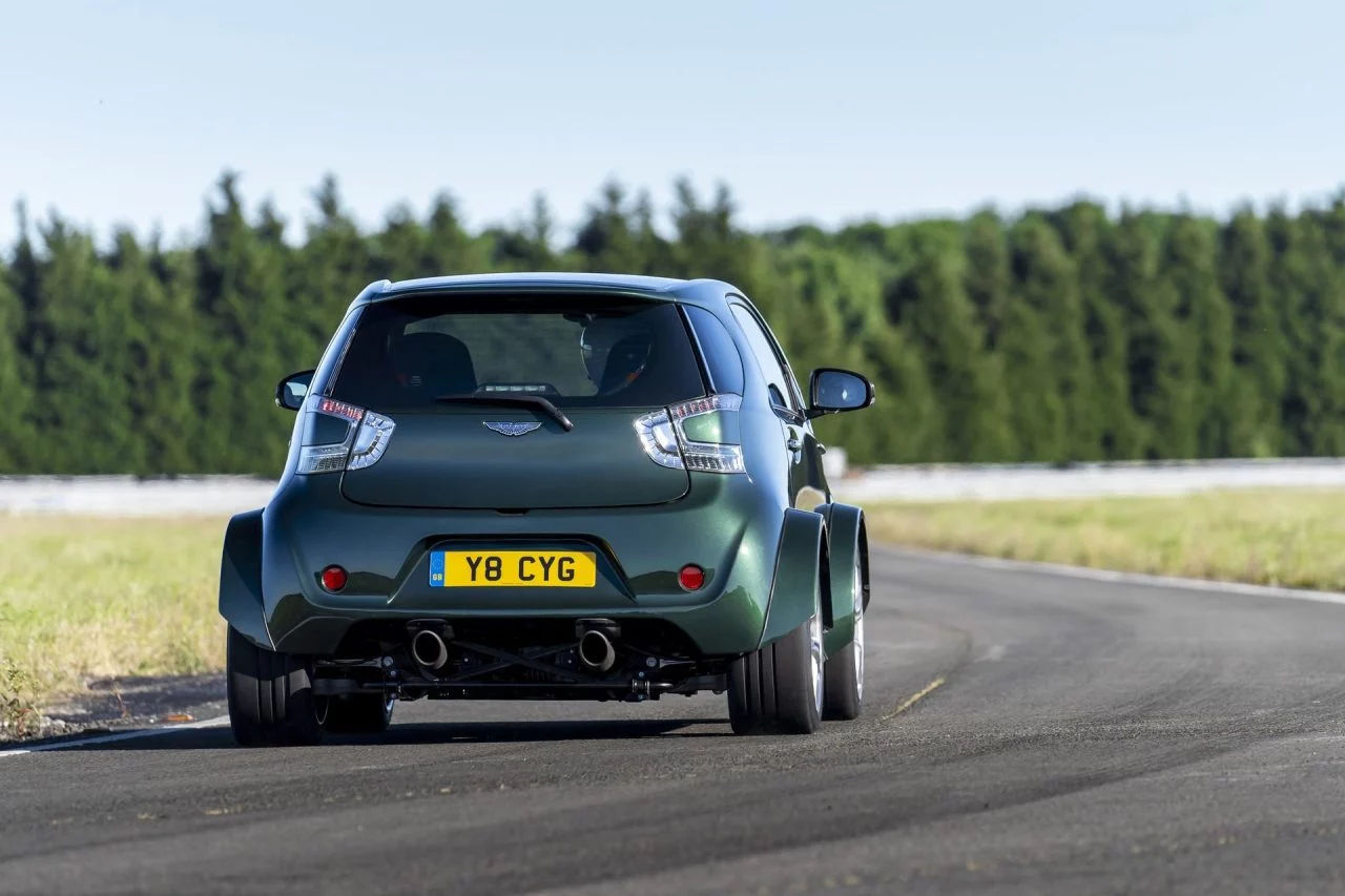 Aston Martin Cygnet V8 9