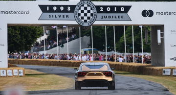 Nissan Gt R50 Italdesign Estreia No Festival De Velocidade De Go