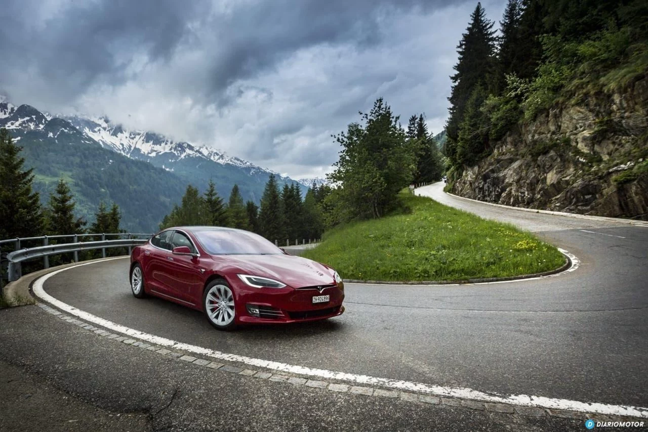 Tesla Gran Ruta Suiza 0718 014 