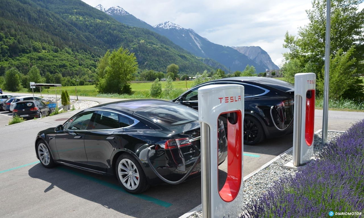 Tesla Gran Ruta Suiza 0718 034 