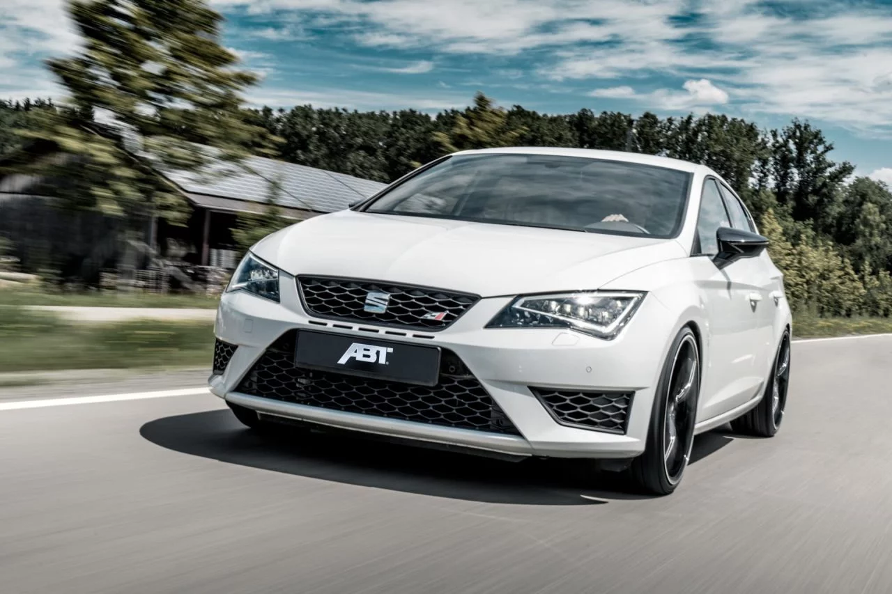 Abt Seat Leon Cupra Gr 20 Driving 04