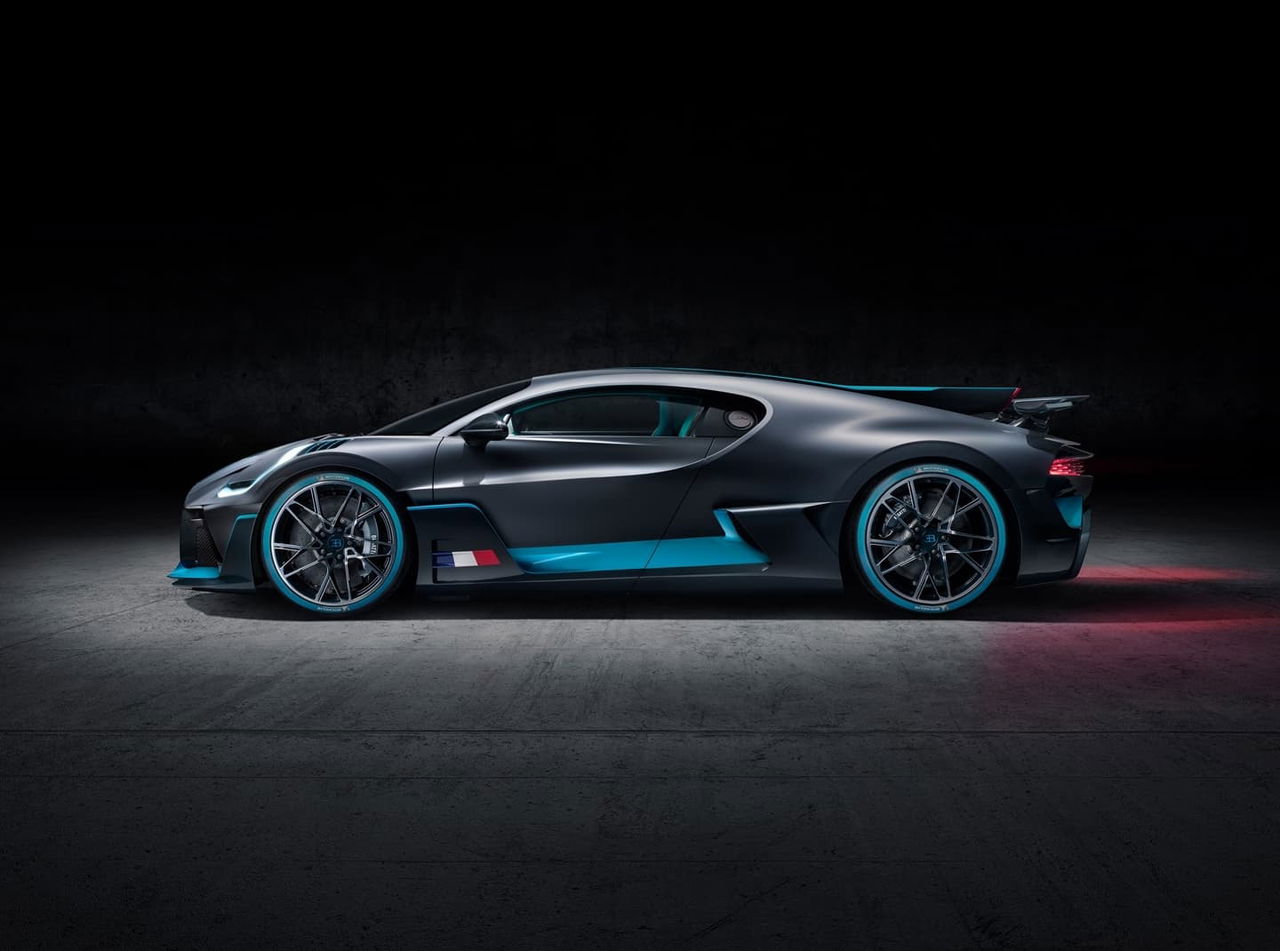 Bugatti Divo 0818 028