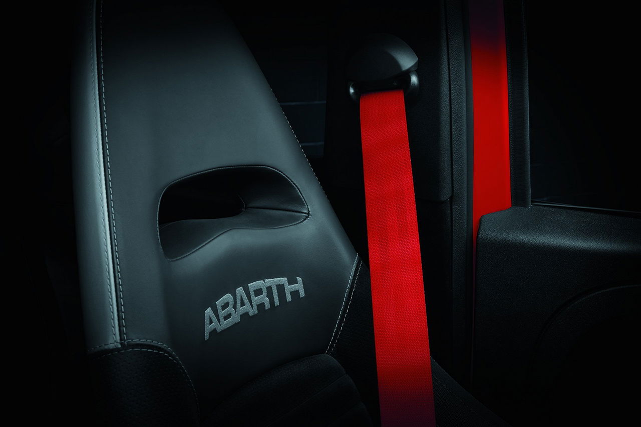 Abarth 595 2019 11