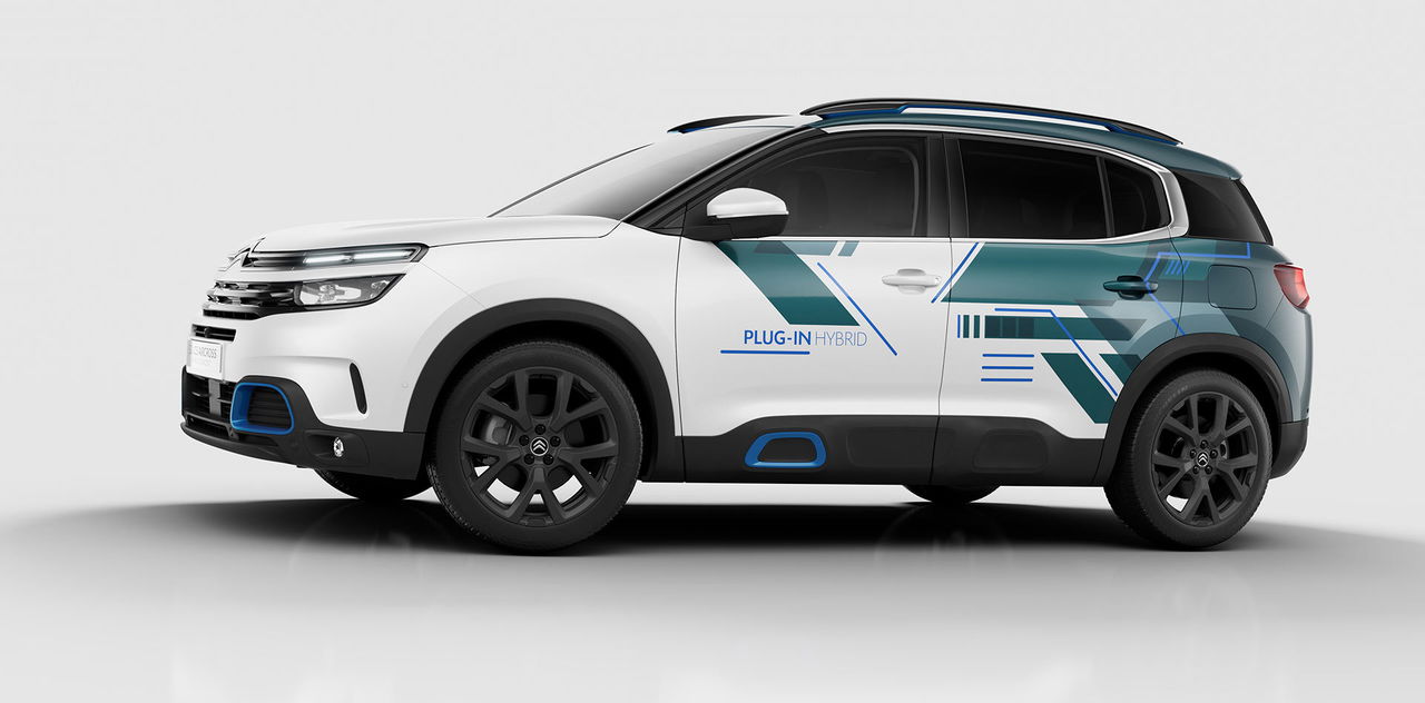 Citroen C5 Aircross Hybrid Concept 02