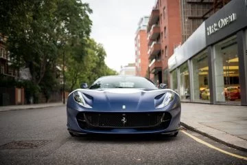 Ferrari 812 Superfast Stirling Moss 2