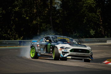 Watch High Powered 900 Horsepower Mustang Rtr Become First Car E