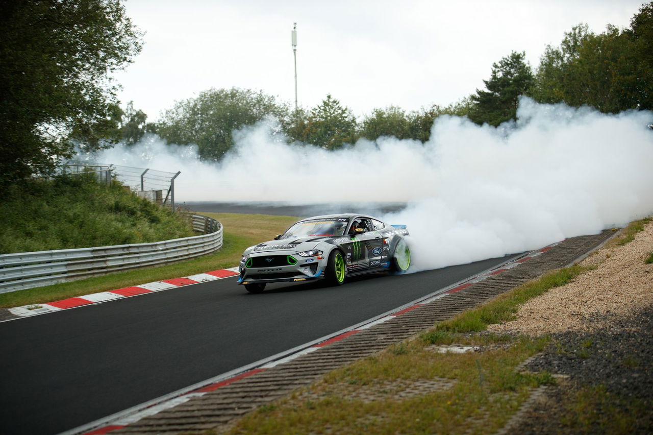 Watch High Powered 900 Horsepower Mustang Rtr Become First Car E