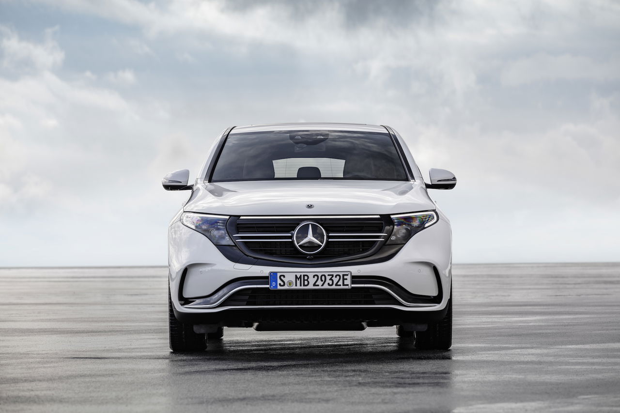 Der Neue Mercedes Benz Eqc Der Erste Mercedes Benz Der Produkt Und Technologiemarke Eq The New Mercedes Benz Eqc The First Mercedes Benz Under The Product And Technology Brand Eq