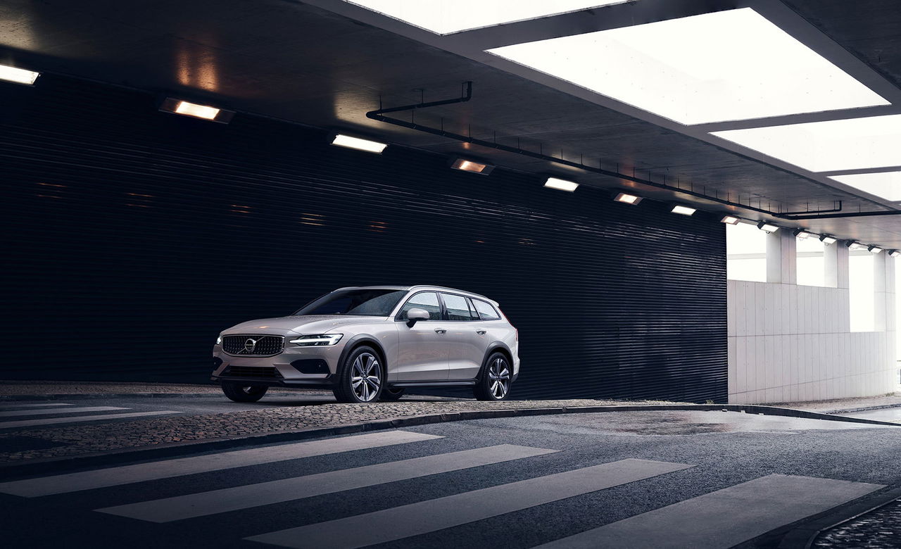 Volvo V60 Cross Country 2019 16