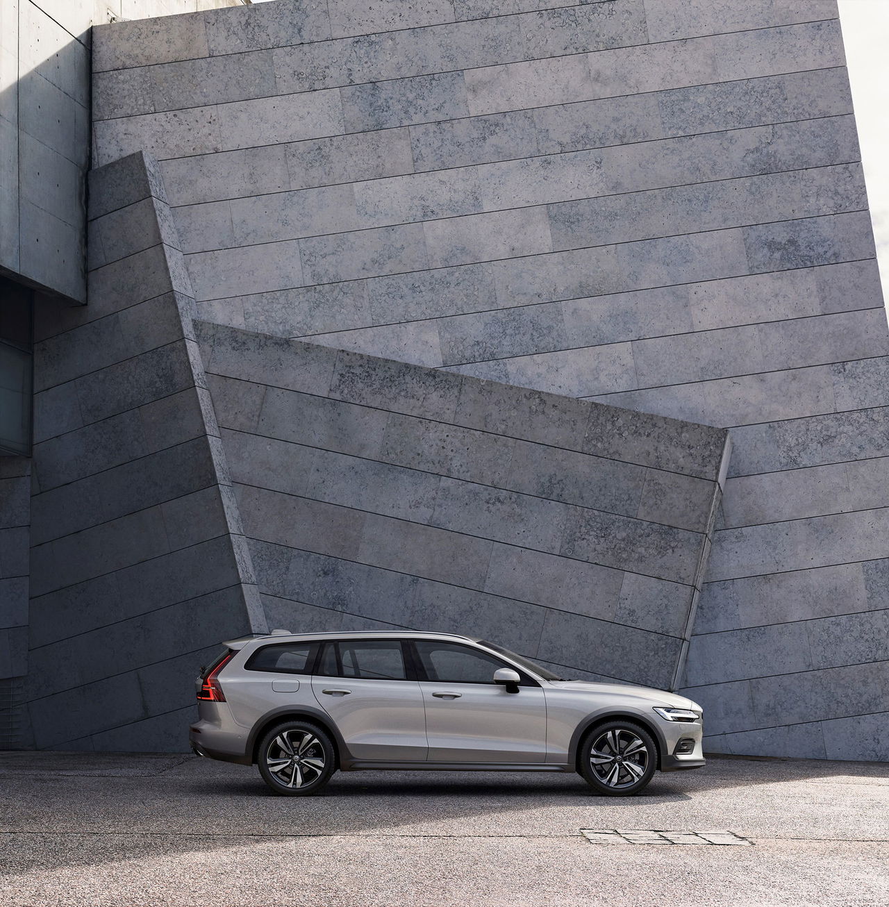 Volvo V60 Cross Country 2019 24