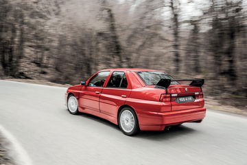 Alfa Romeo 155 Gta Stradale 2