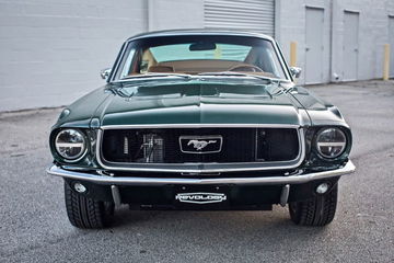 Ford Mustang Revology 3