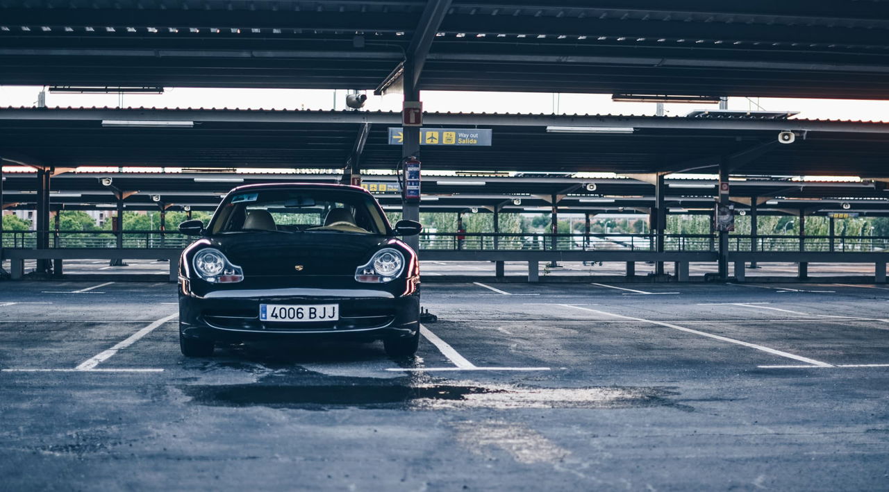 Porsche 911 Parking Madrid