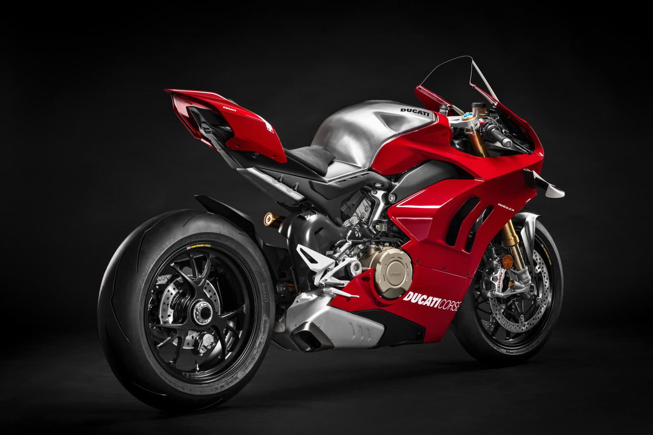 05 Ducati Panigale V4 R Uc69199 Mid