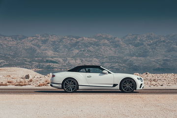 Bentley Continental Gt Convertible 2019 13