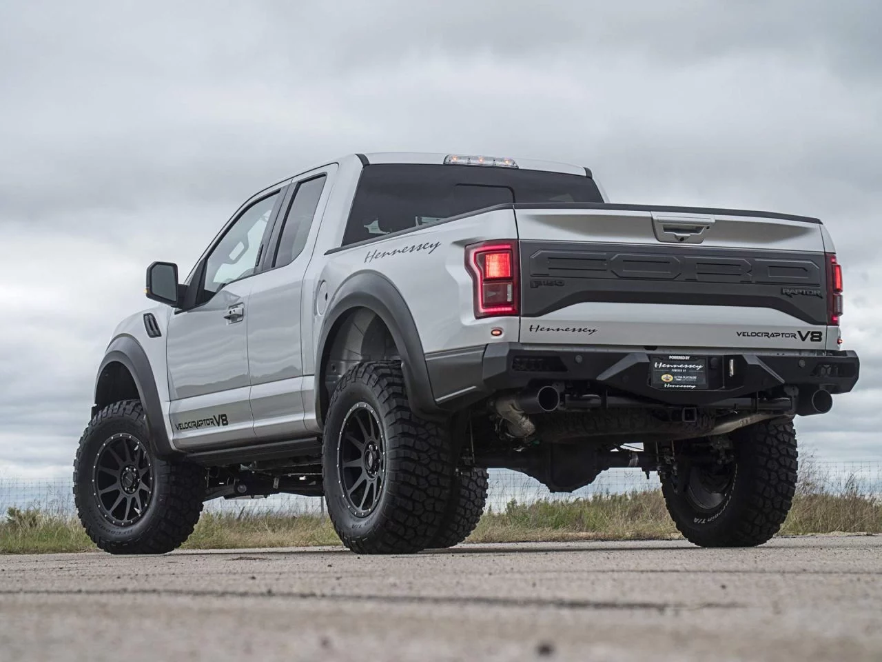 Hennessey Velociraptor V8 7