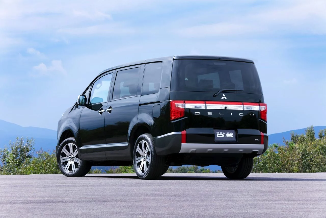 Mitsubishi Delica 2019 4