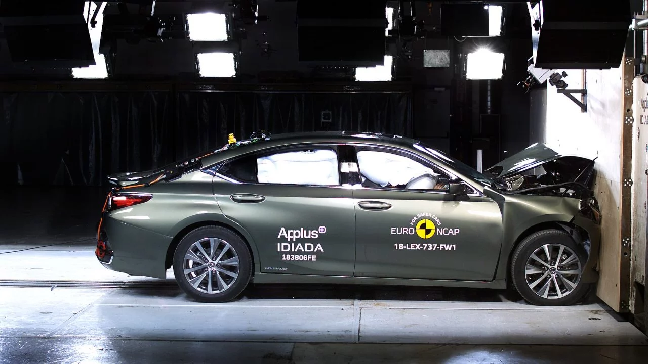 Lexus Es Euroncap Crash Test