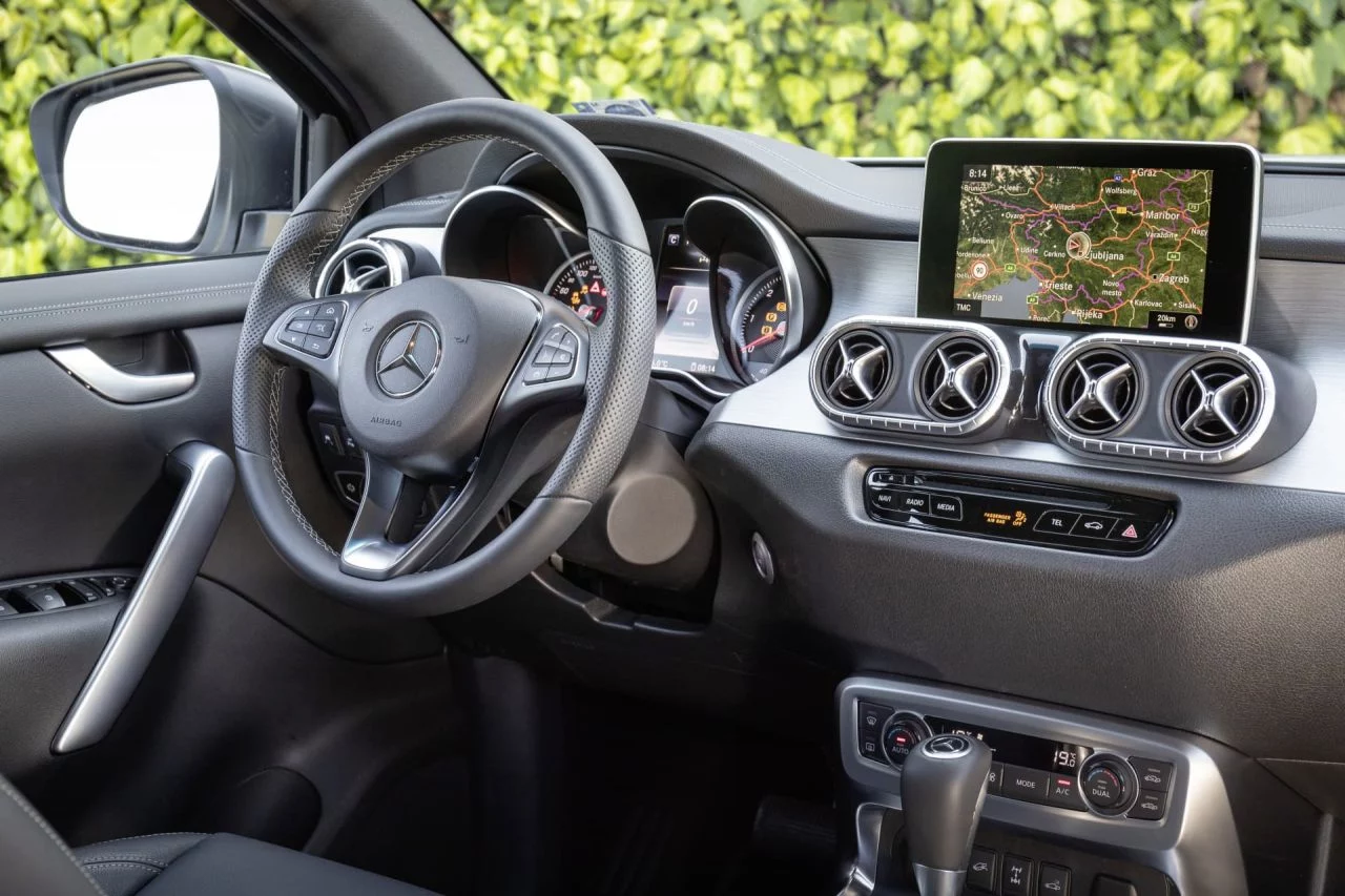 Mercedes Benz Komplettiert Sein Pickup Modellprogramm: Die X Klasse Mit V6 Motor Und Permanentem Allradantrieb – Der Performance Pickup Für Den Sportlichen Lifestyle Mercedes Benz Completes Its Pickup Model Range: The X Class With V6 Engine And Permane